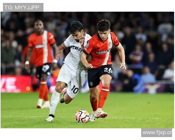 英超球队巴黎圣日耳曼在卡纳瓦罗的带领下展现出强大实力-最新赛况 英超球队巴黎圣日耳曼在卡纳瓦罗的带领下展现出强大实力-最新赛况