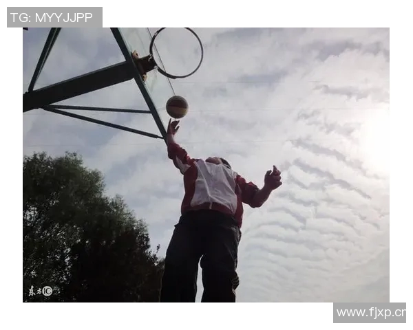 吴冠希:从青涩新星到篮球赛场的领军人物,见证中国篮球的崛起与辉煌 吴冠希:从青涩新星到篮球赛场的领军人物,见证中国篮球的崛起与辉煌