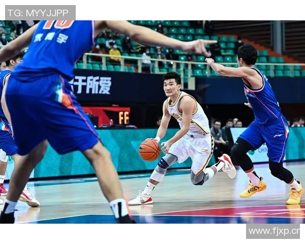 新疆广汇与广东篮球对决直播精彩瞬间全程回顾与分析 新疆广汇与广东篮球对决直播精彩瞬间全程回顾与分析